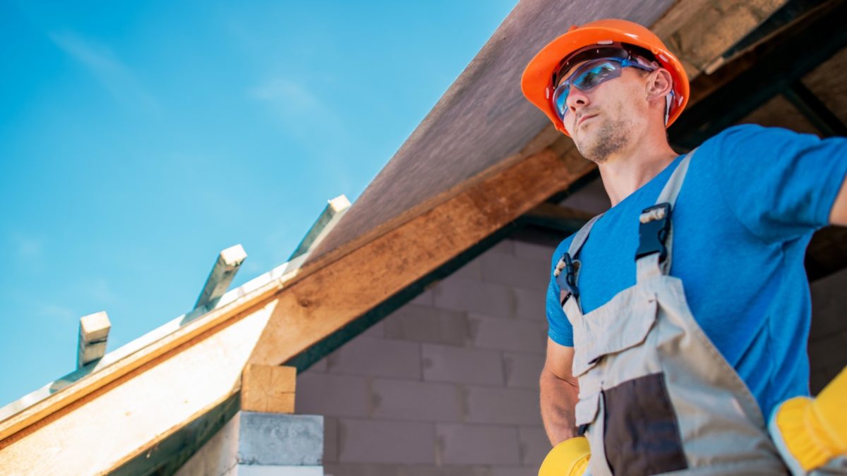 Hiring a General Contractor : What are the Pros and Cons